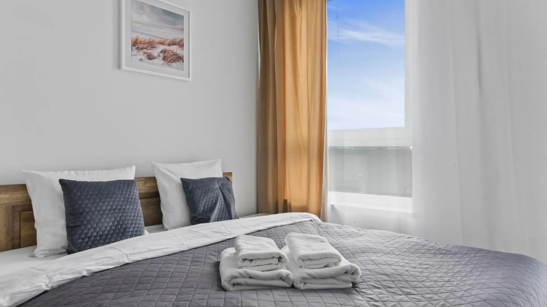 Apartment Rentplanet - Apartamenty Wiktoryn Warsaw Poland