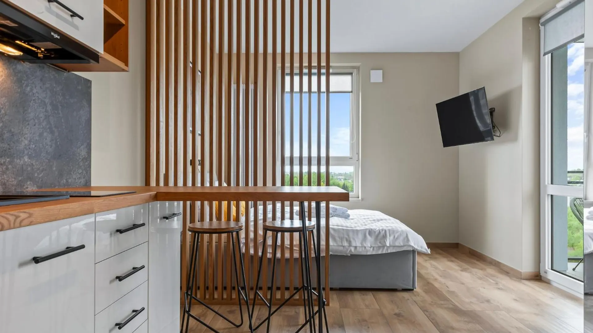 Rentplanet - Apartamenty Wiktoryn Warsaw Apartment