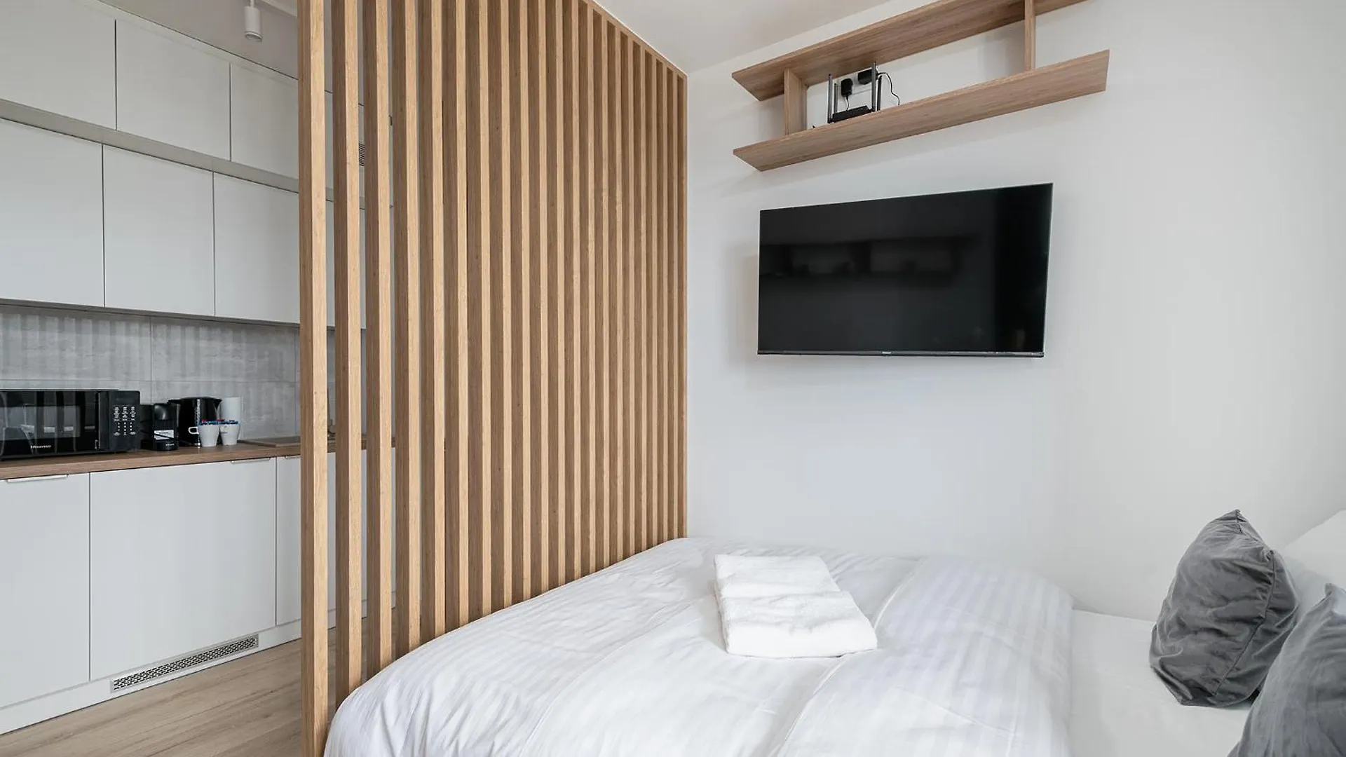 Rentplanet - Apartamenty Wiktoryn Warsaw 0*,  Poland