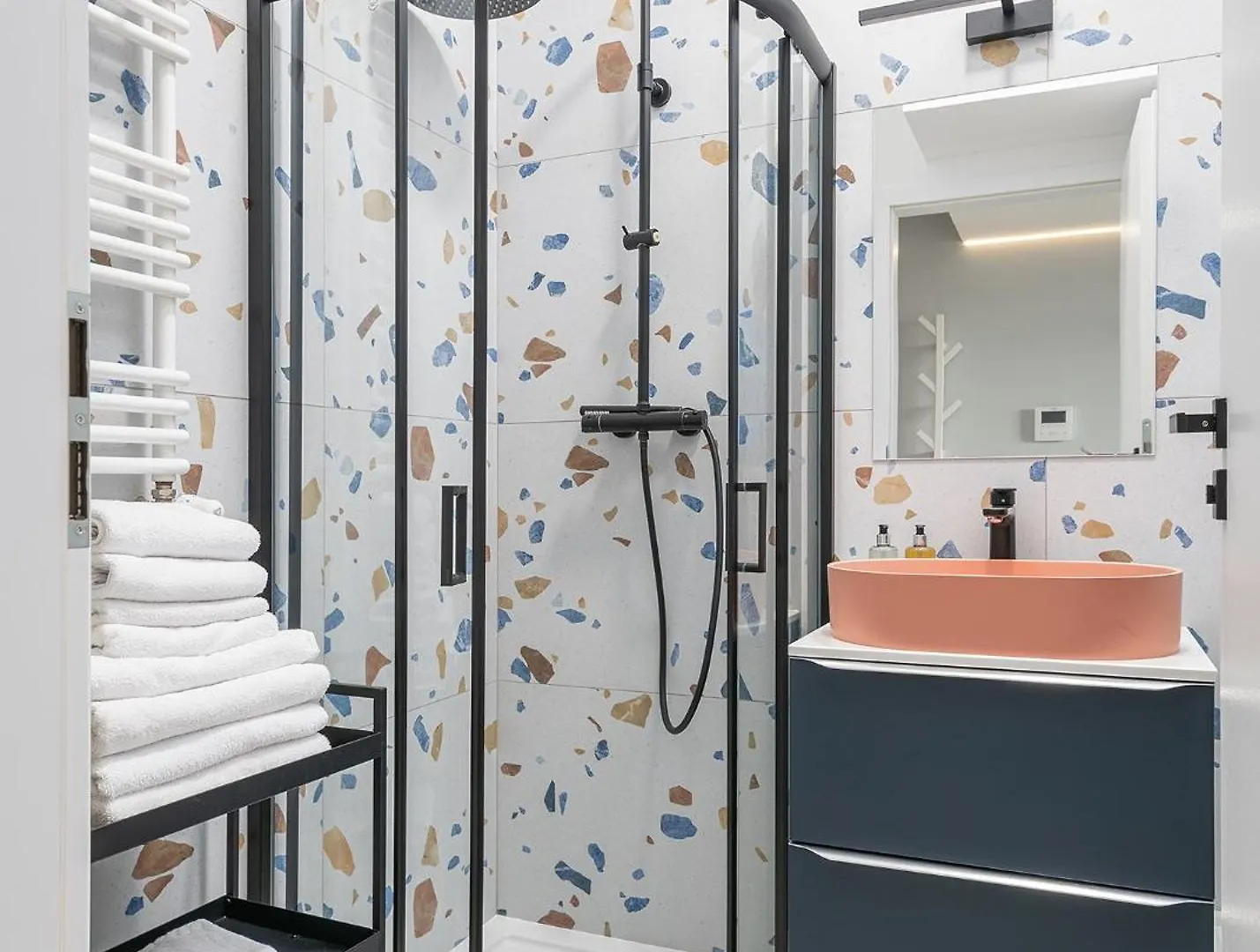 Rentplanet - Apartamenty Wiktoryn Warsaw