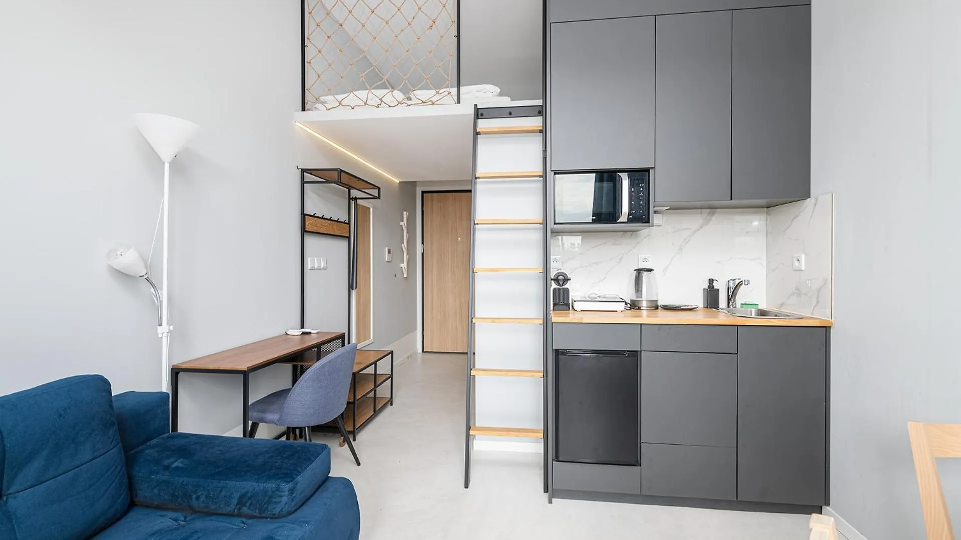 Rentplanet - Apartamenty Wiktoryn Warsaw 0*,  Poland