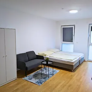  Apartament Vienna's Danube Austria